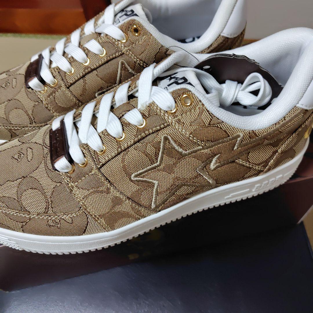 アベイシングエイプ✕COACHコラボシグネチャー柄ブラウンスニーカー