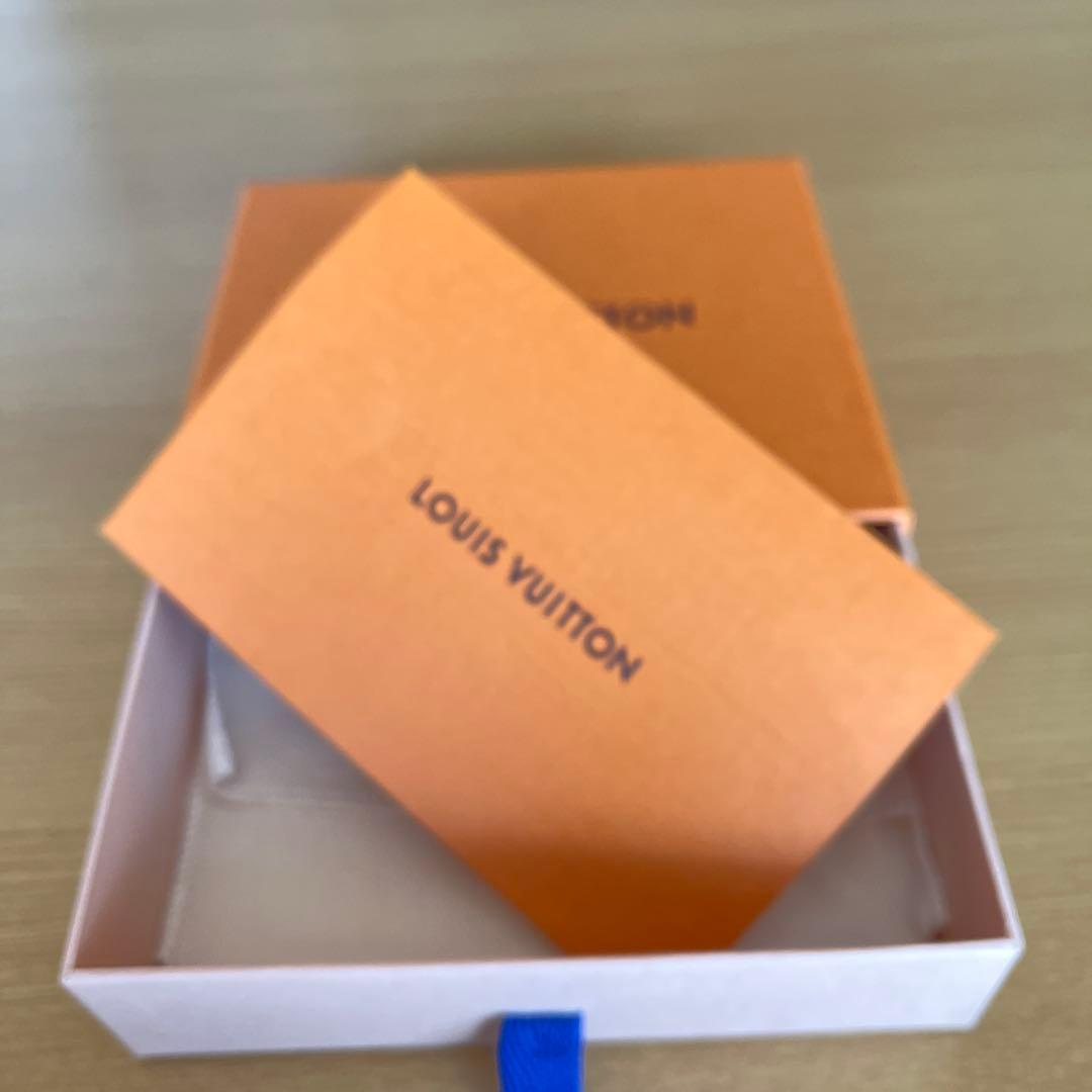 ルイヴィトン エクリプス ジッピー パース ヴェルティカル M81662