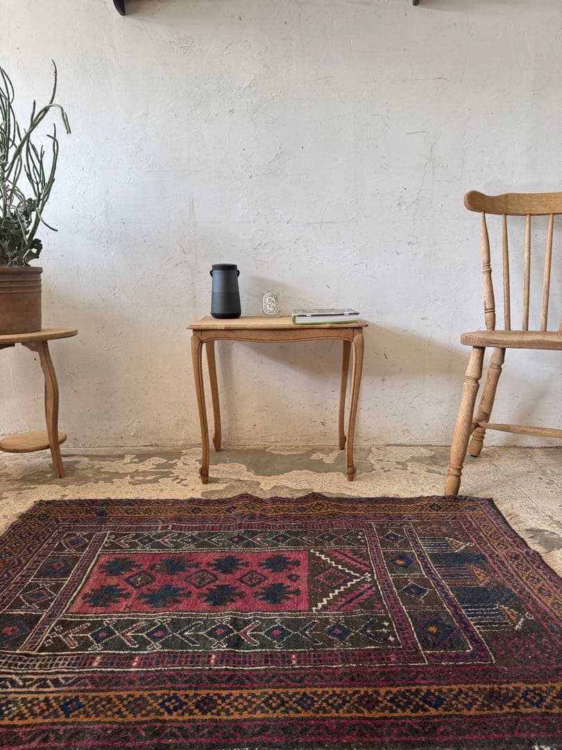 ビンテージ　サイドテーブル 花台 ベッドサイドテーブル　大　猫脚　剥離