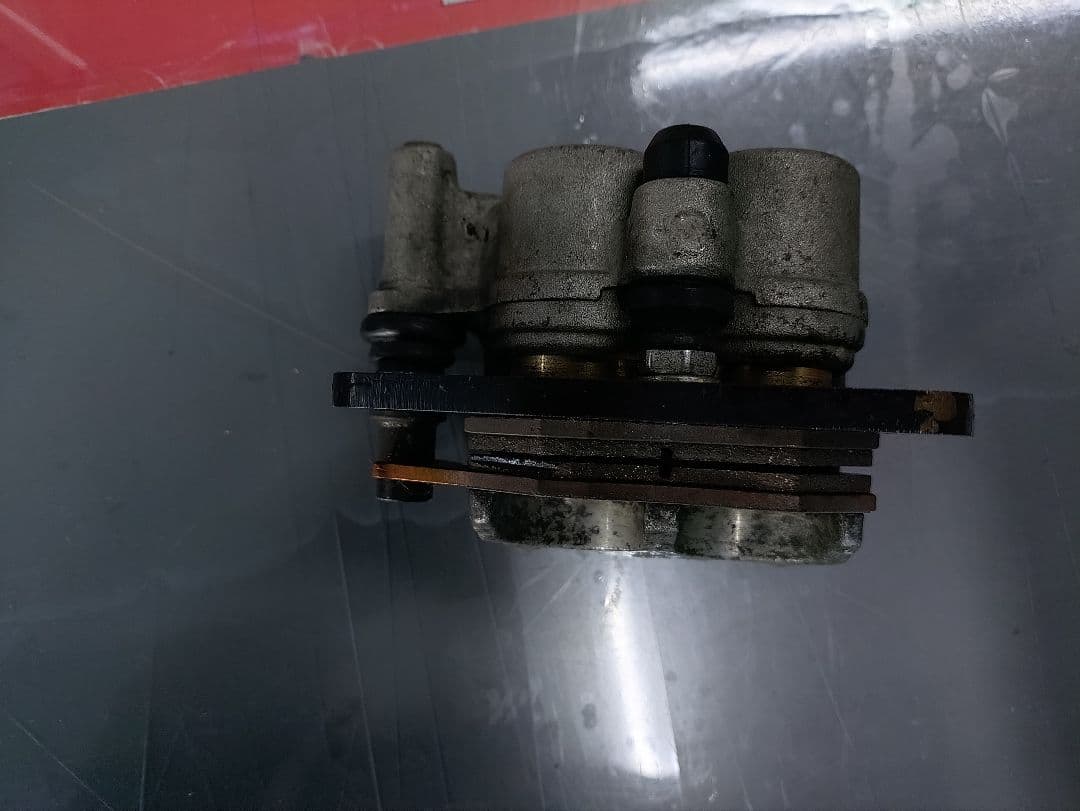 CRF150r用フロントキャリバー2ポット変更キット付き