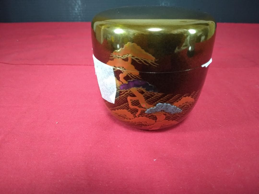 茶道具　棗　　【　甲金蒔地　松波蒔絵　中村宗尹　作　】　　 　松・貝入り