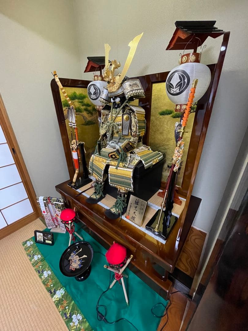 五月人形　着用鎧　飾台付　引き取りのみ