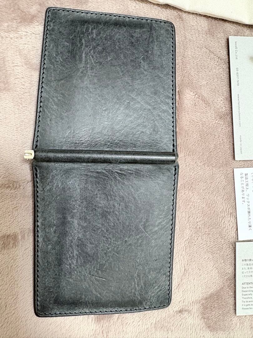 Hender Schemer ヘンダースキーマー二つ折り　レザー　マネークリップ