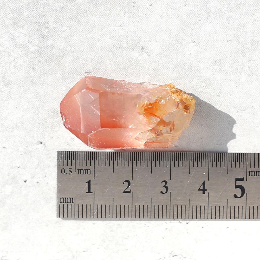 ディープピンクレムリアンシード 天然石 水晶 鉱物 一点物 クォーツ クリスタル