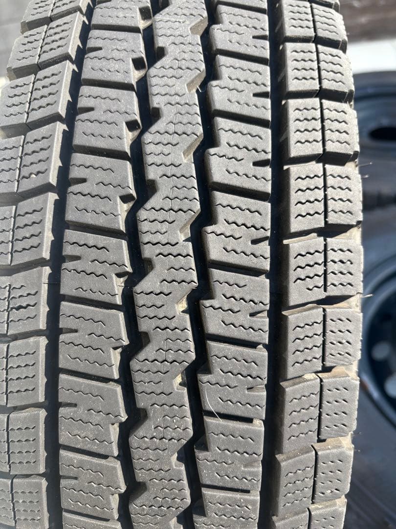 ②9部山 純正 ハイエース スタッドレス ダンロップ 195 80 R15