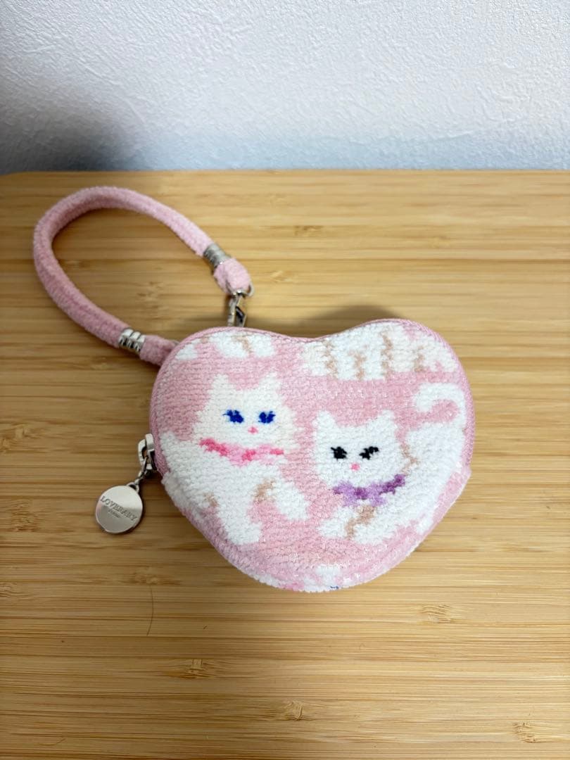 【早い者勝ち】FEILER(フェイラー)モフモフネコチャン ハート型ポーチ
