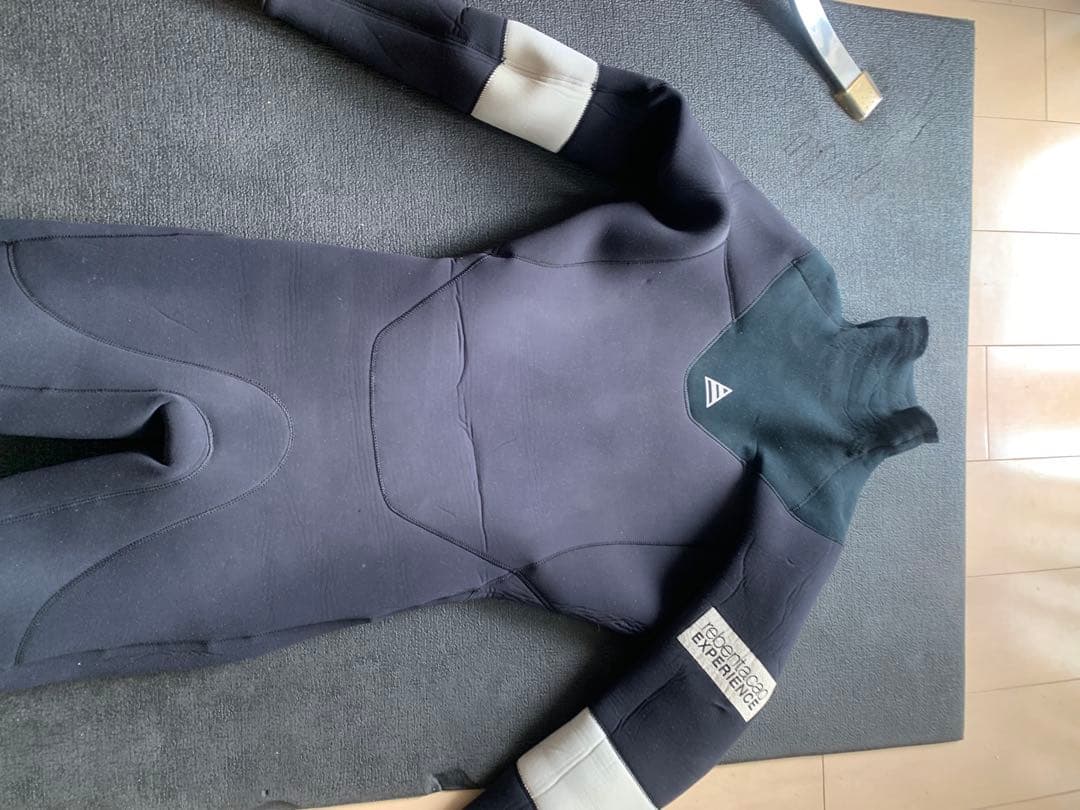 リバーサル　ウエットスーツ　5/3mm Lサイズ