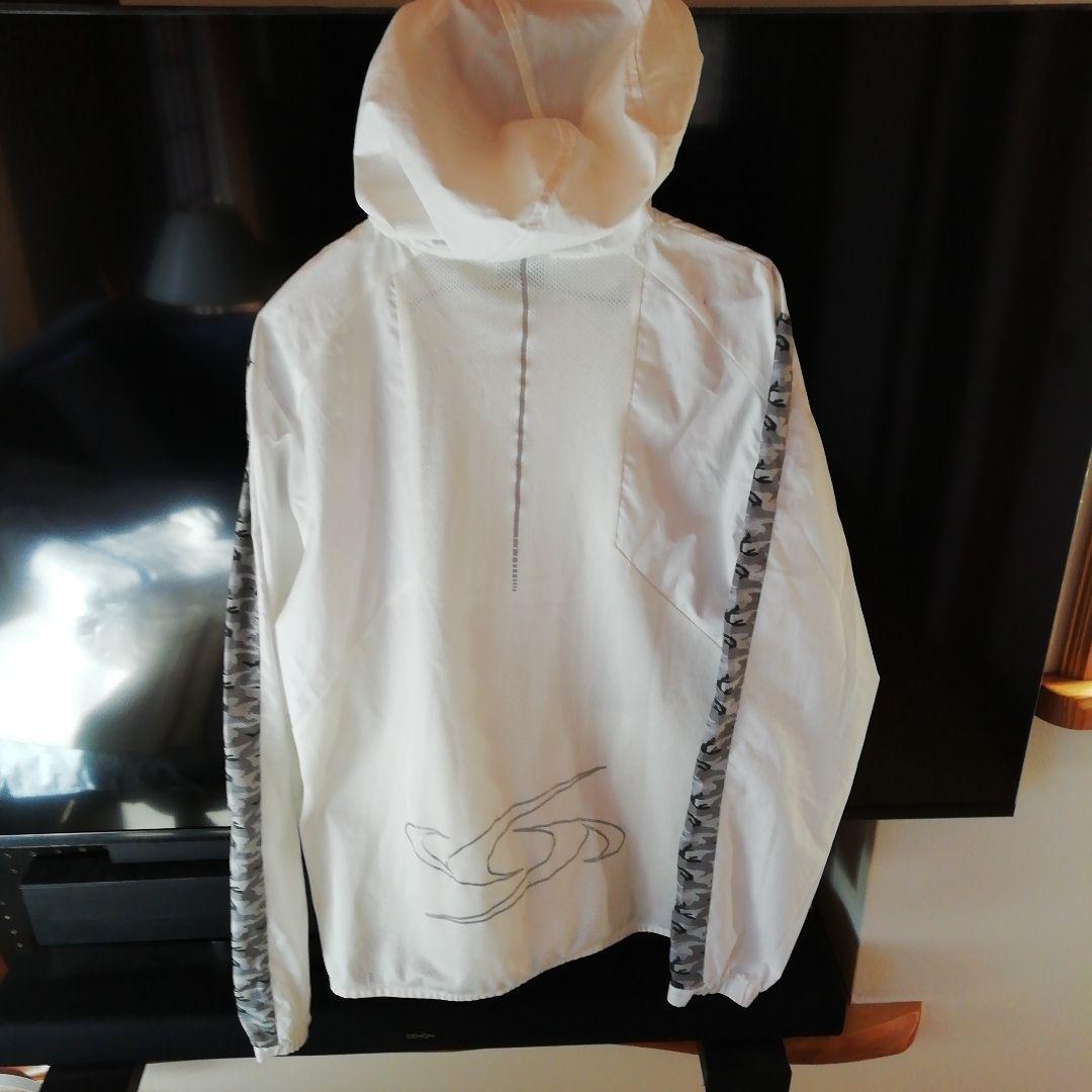 アディダス、プリンス、ラコステ、アンダーアーマー、Lussel,他。