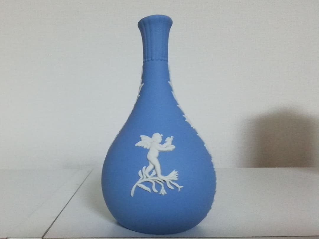 ウェッジウッド　ペールブルー　花瓶
