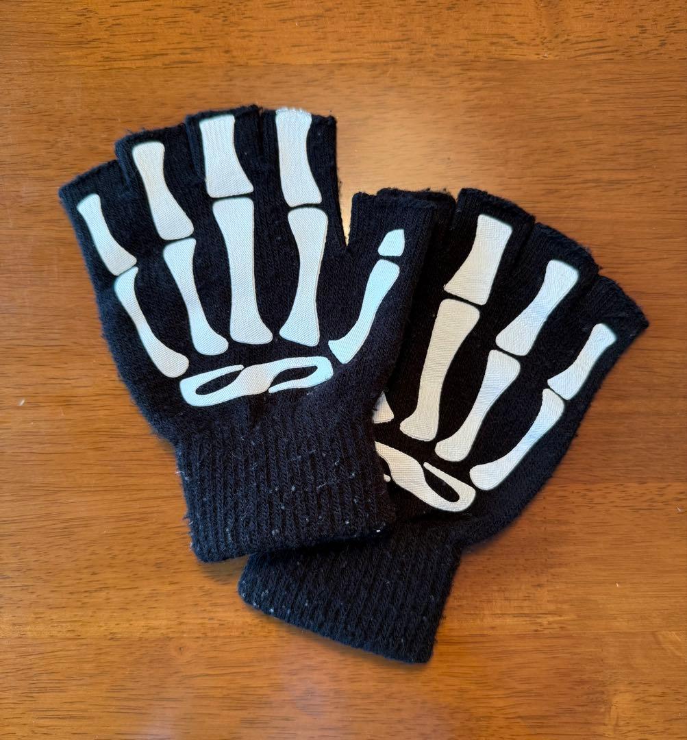 atticus torreグローブ