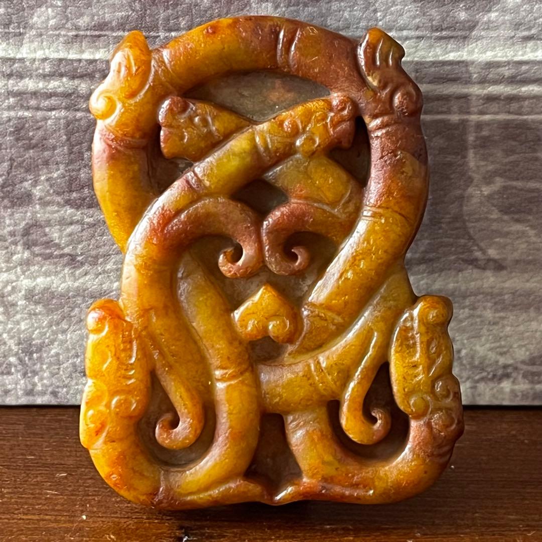 アンティーク ジェイド 彫刻 和田玉 ネフライト 中国王朝 古玉 龍 帯留め