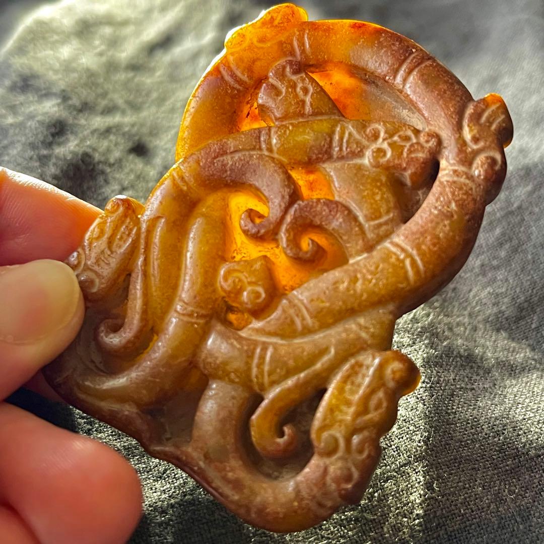 アンティーク ジェイド 彫刻 和田玉 ネフライト 中国王朝 古玉 龍 帯留め