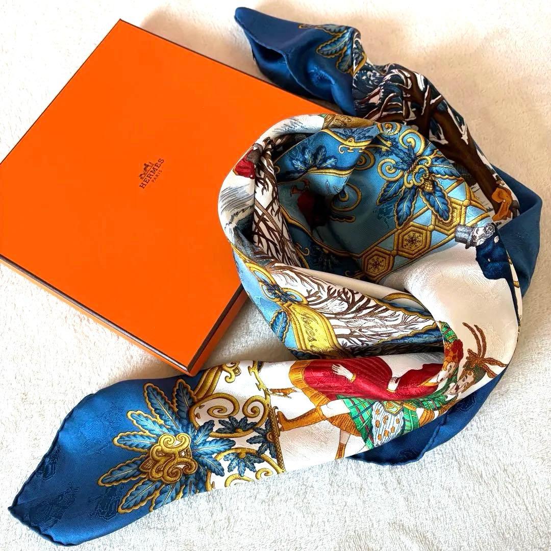 希少 美品 エルメス シルクスカーフ カレ90 冬の愉しみ ブルー HERMES