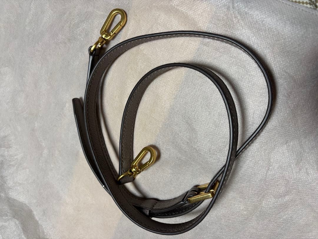 【2月8日まで】トリーバーチ ペリー　スモールトリプルコンパートメント