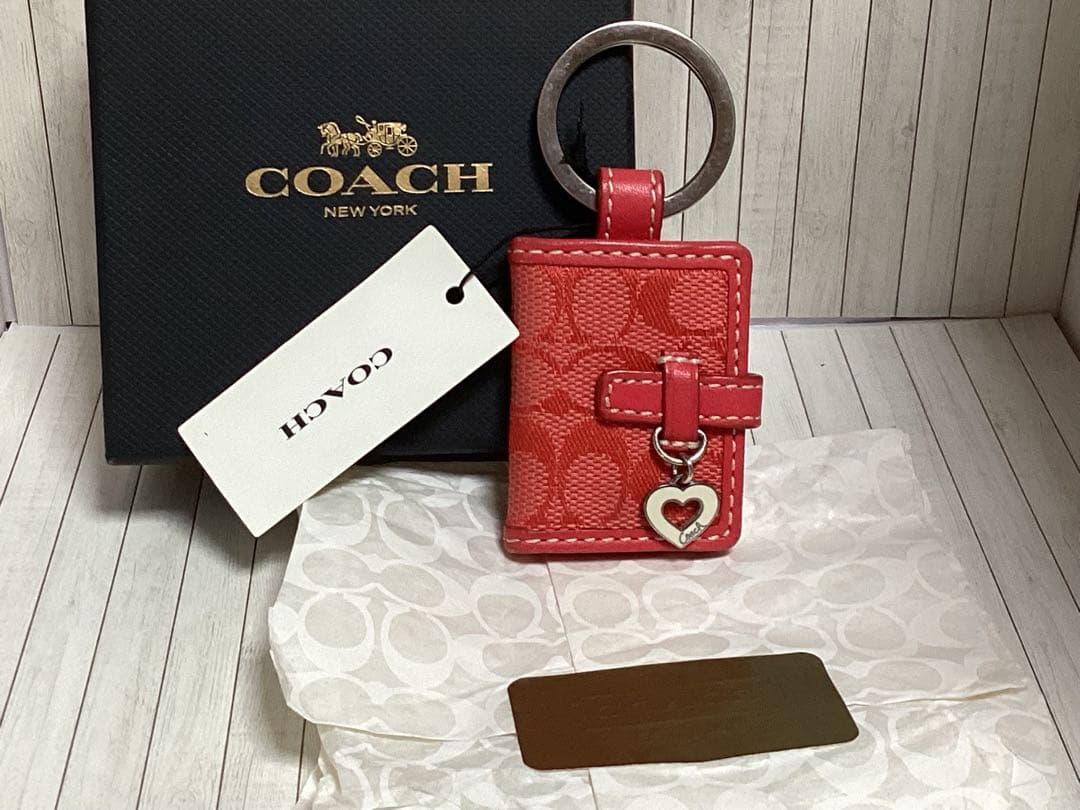 未使用美品タグ付コーチCOACH レッド キーホルダーキーリング本物写真入手帳型