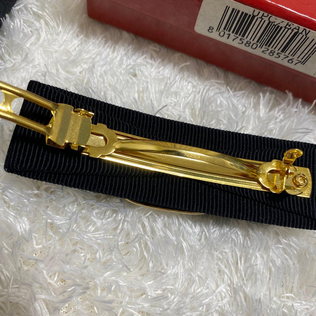フェラガモ　バレッタ　美品　ヴァラリボン　金具　お洒落　箱付き