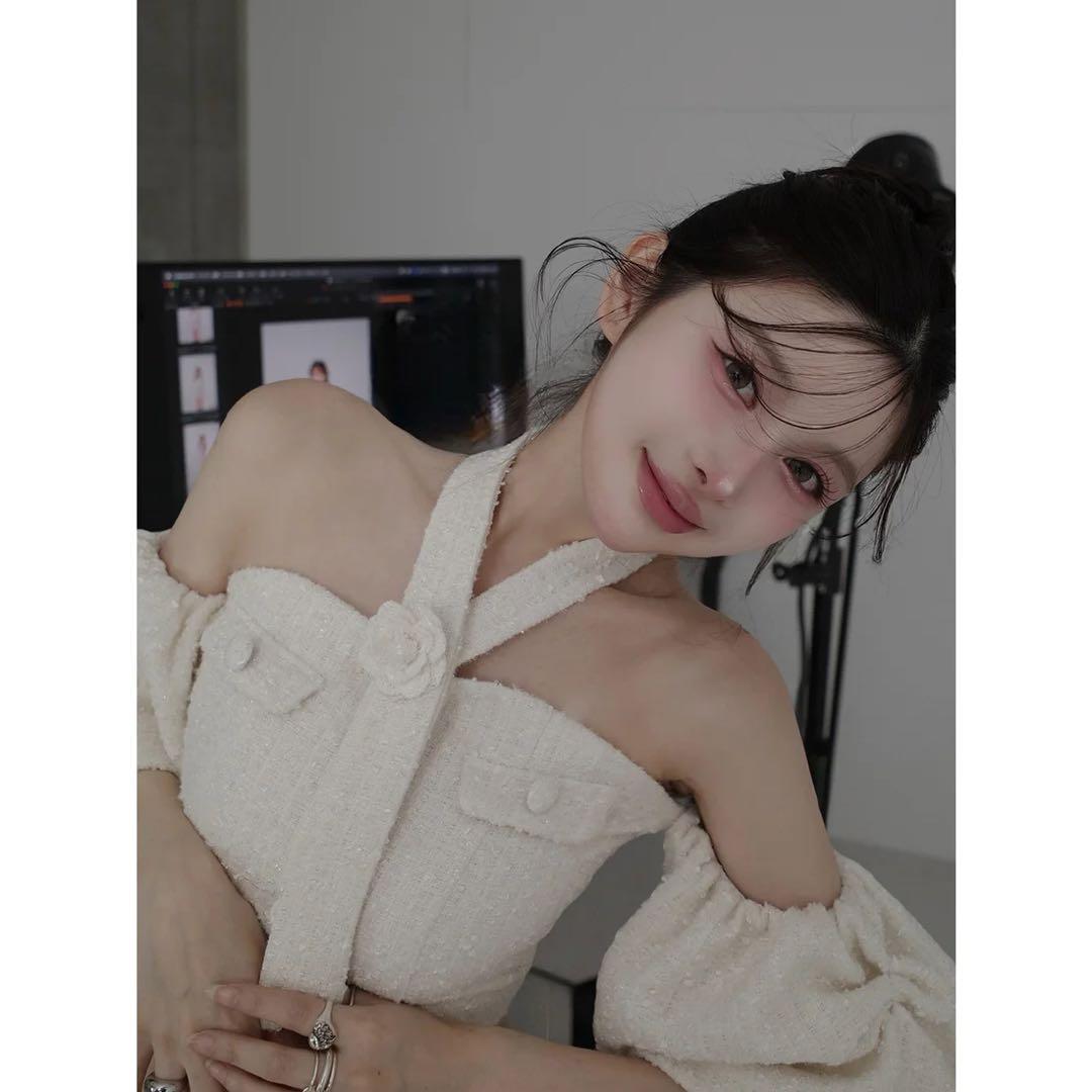 新品タグ付 イエロー ダーリッチ ホルターネックオフショルツイードトップス