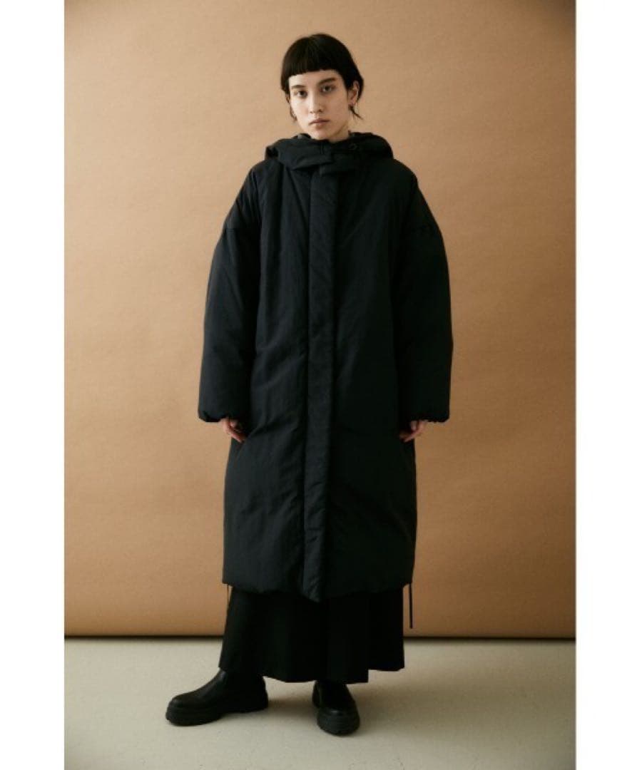 BLACK by moussy：フード付きロングダウンジャケット