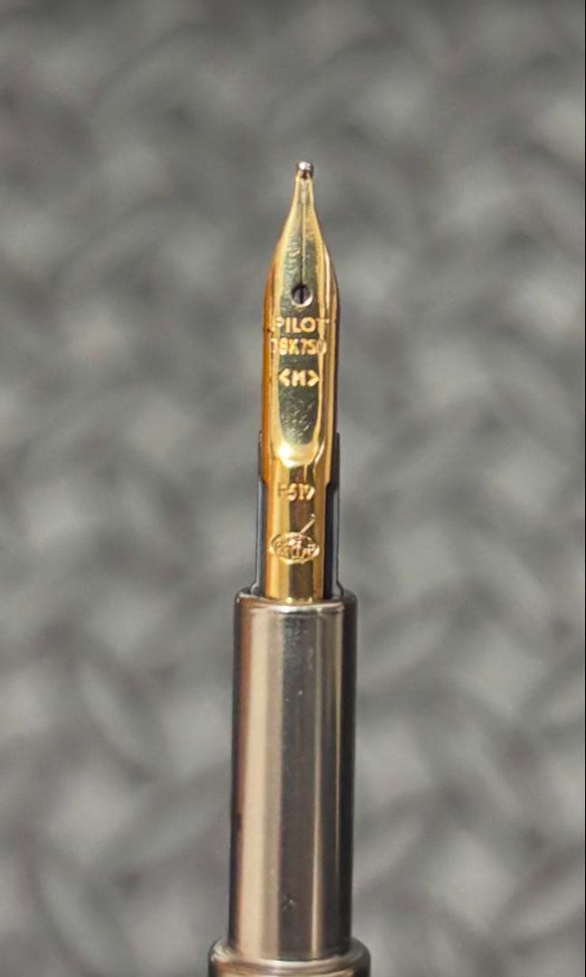 万年筆　PILOT キャップレス
