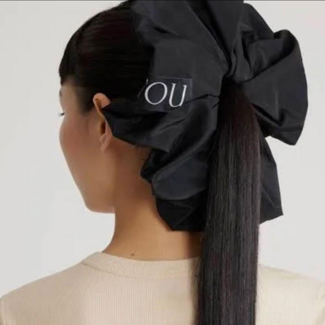 新品タグ付き PATOU シュシュ　ラージ　現行品