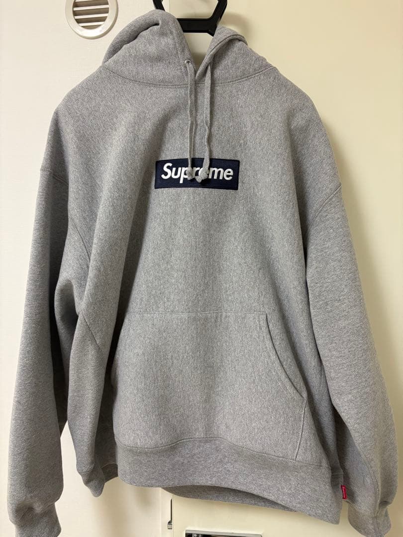 Supreme ボックスロゴパーカー