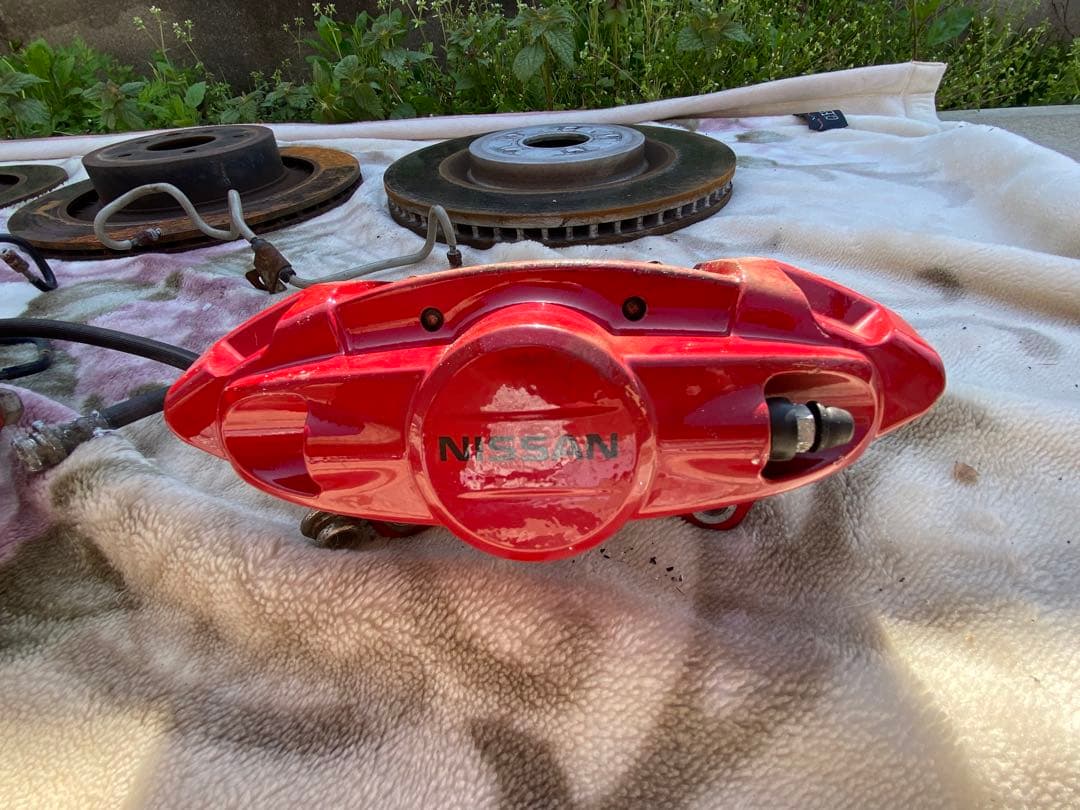 NISSAN 赤 アケボノブレーキキャリパー 4個セット V36 Z34