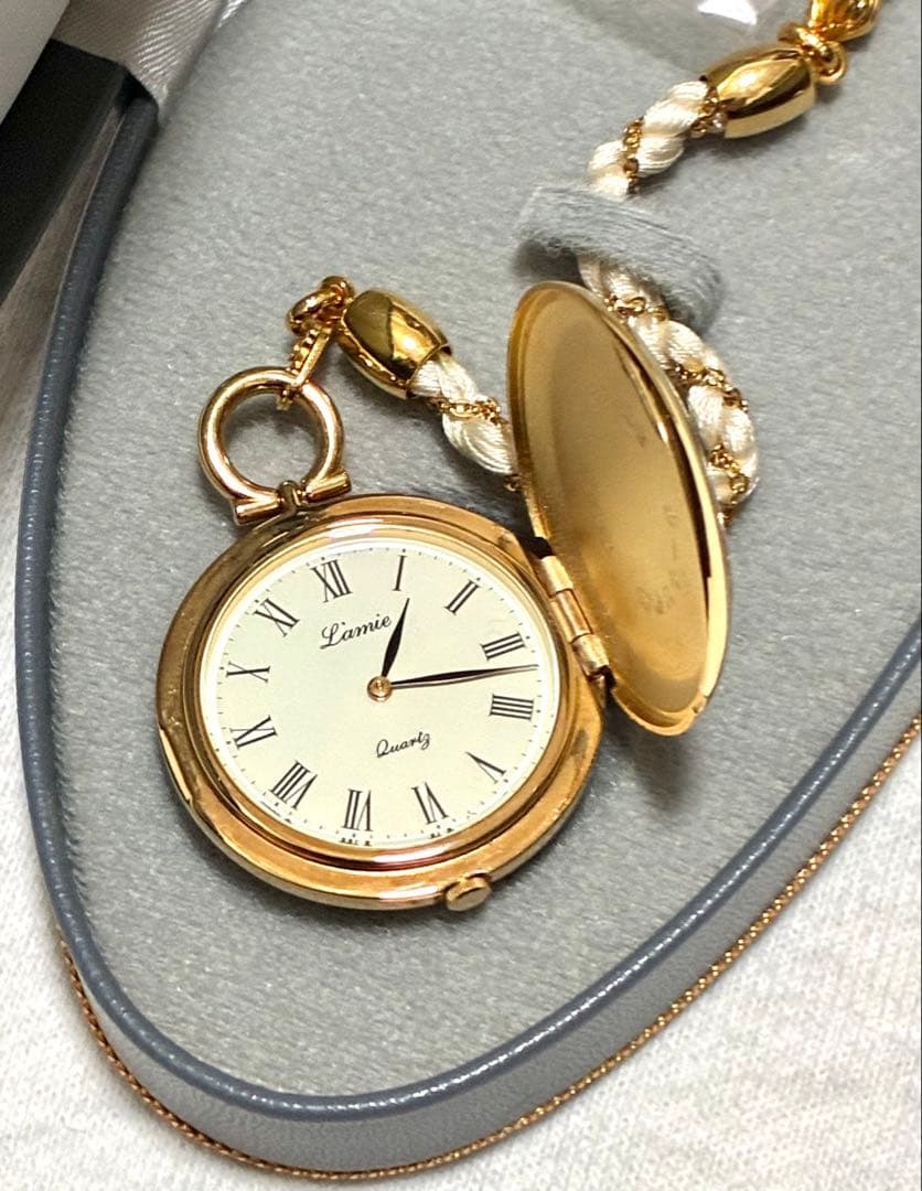 天皇陛下御在位六十年記念 懐中時計 金色 チェーン付き　電池交換済　美品