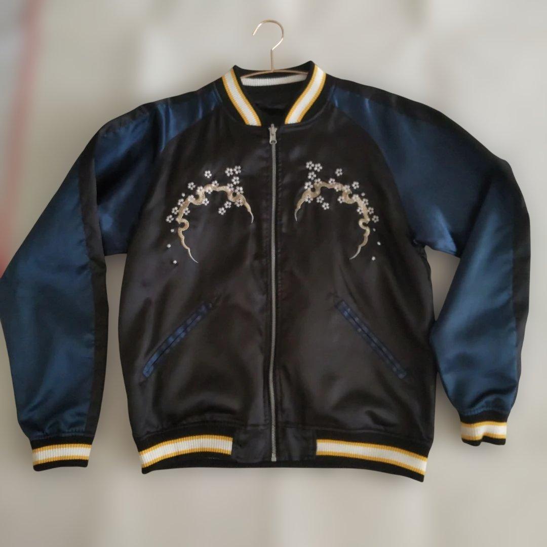 美品　抜刀娘　刺繍入りサテン スカジャン リバーシブル　M　メンズ&レディース