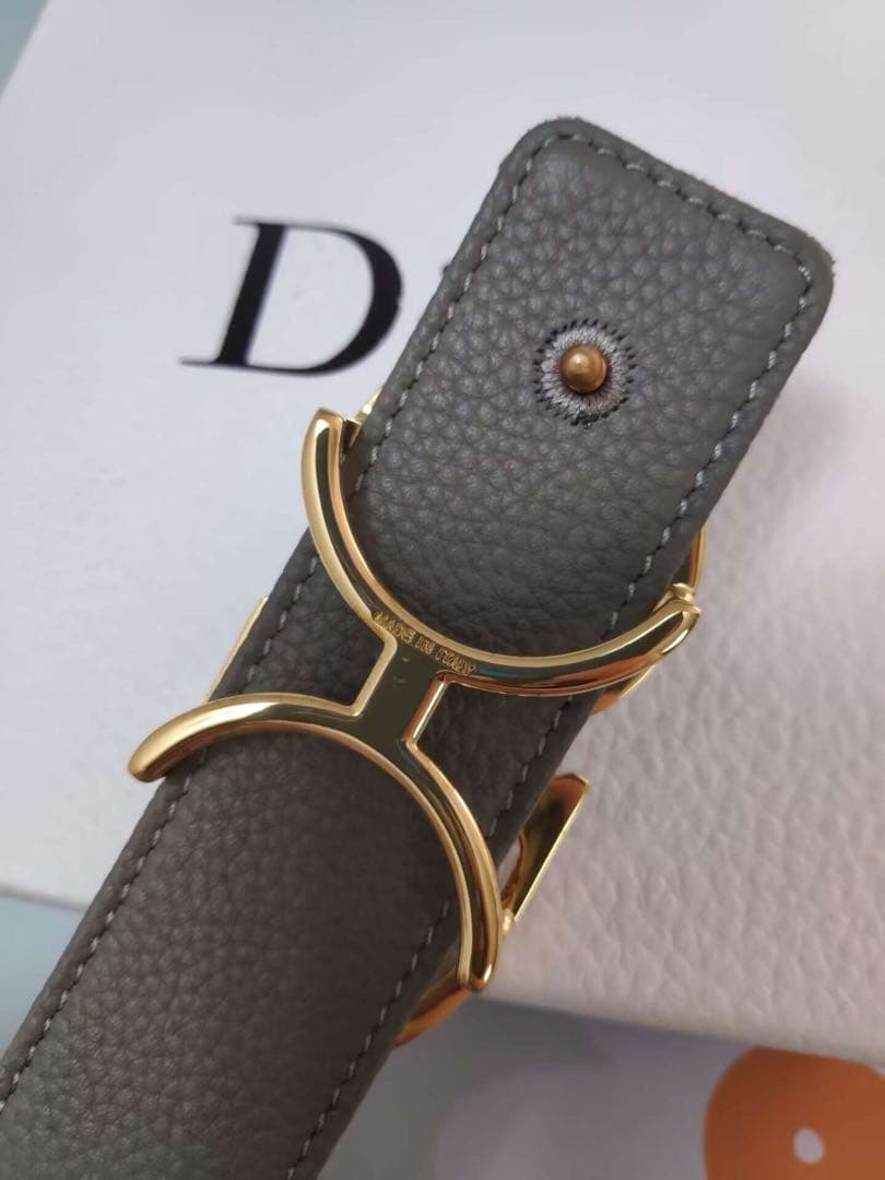 クリスチャンディオール　レザーベルト グレ/金色バックル　95cm　超美品