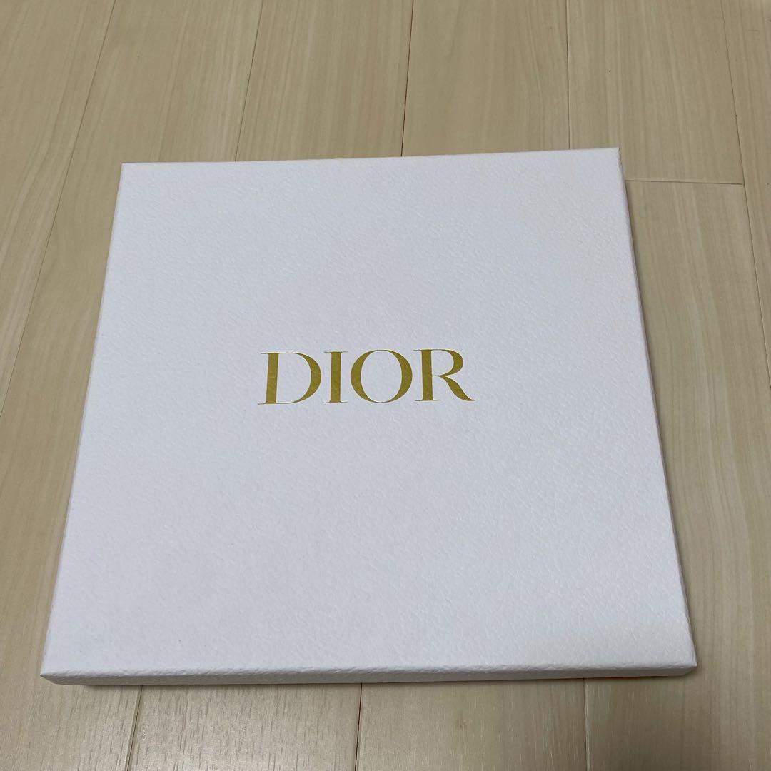 Christian Dior D-floral ダイヤモンドスカーフ