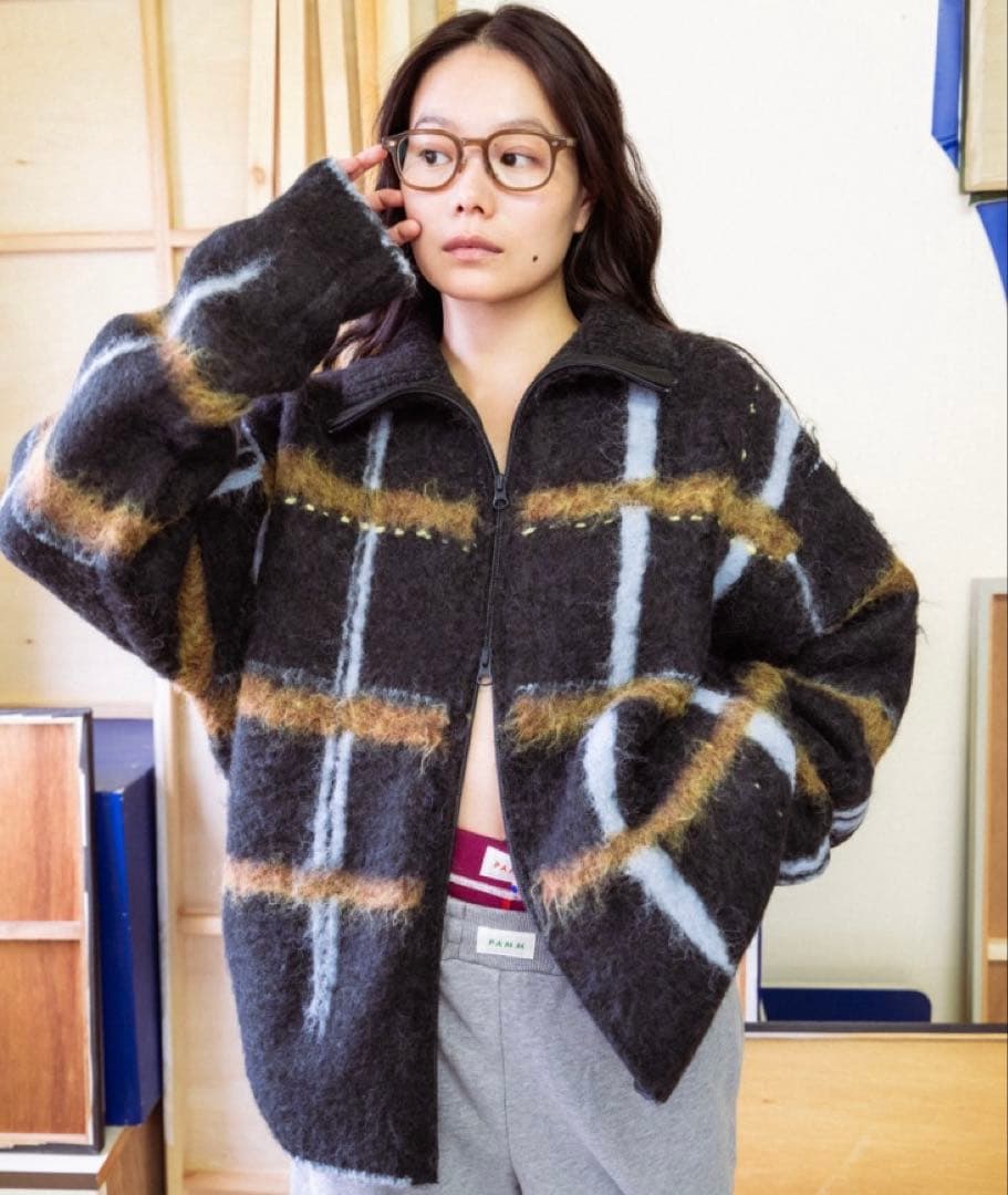 PAMM 透明な空気のチェックジップニット