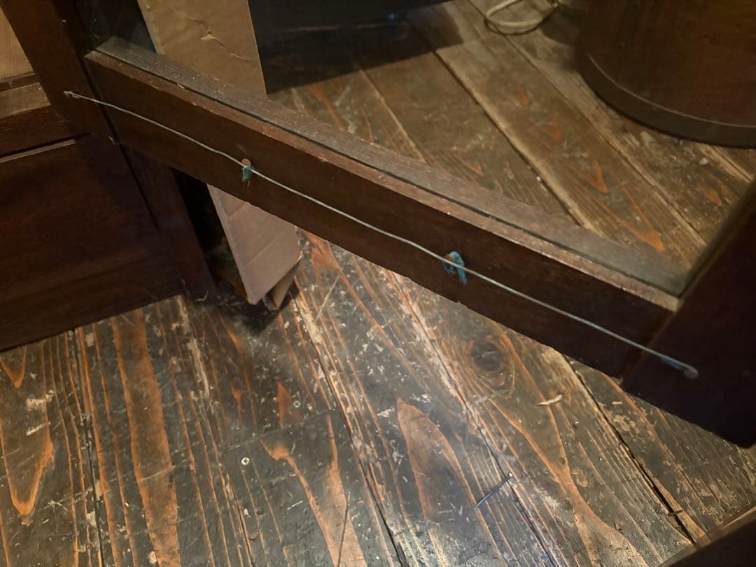 木製ガラス扉キャビネット　本箱　本棚　レトロ