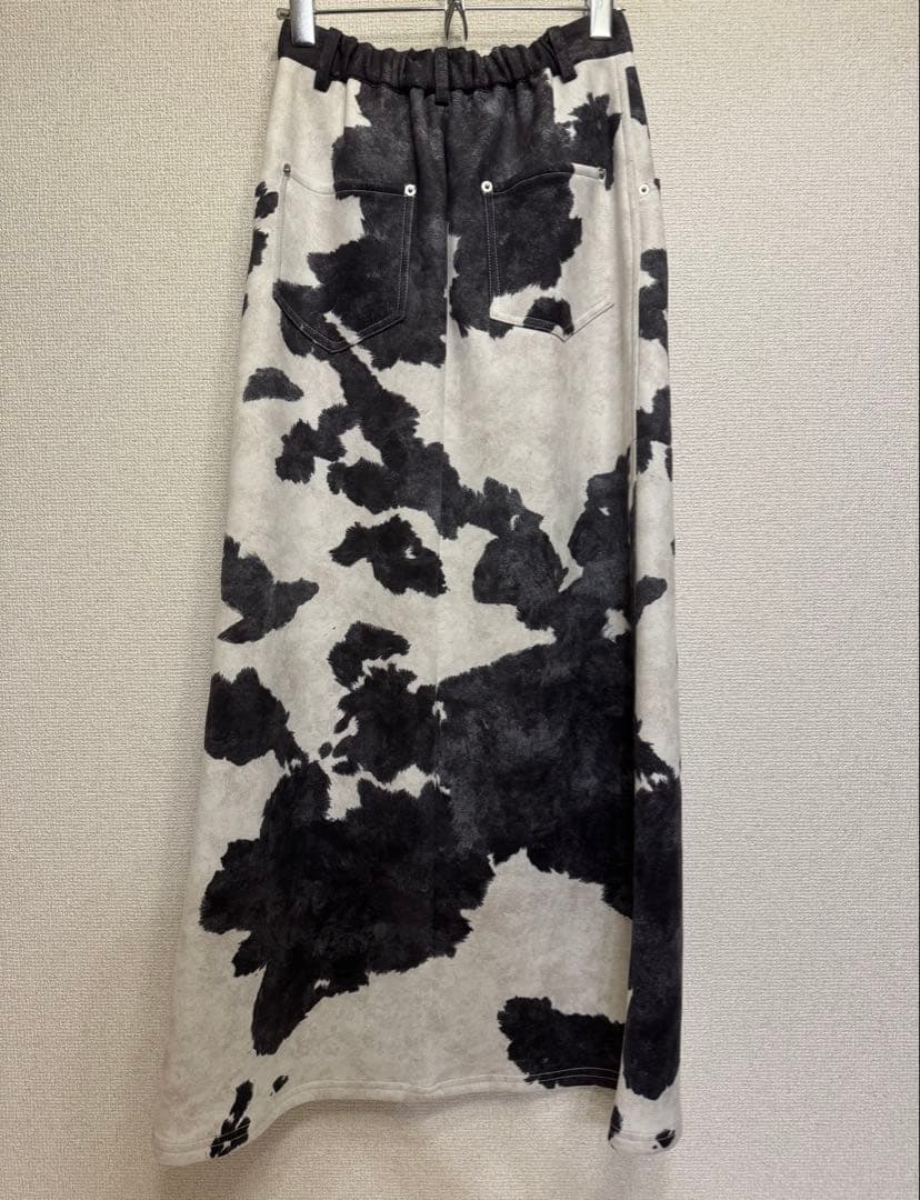 【新品】AMERI COW PATTERN SUEDE LIKE SKIRT；S