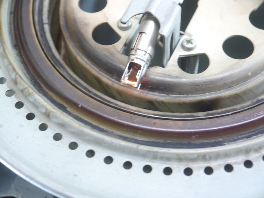 送料無料中◆2014◆コロナ　ホワイト　石油ストーブ 安全ガード付き