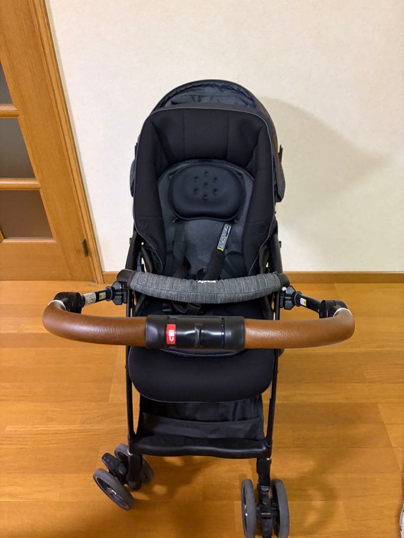 【美品】Aprica アップリカ ラクーナビッテクッション 2023年ベビーカー