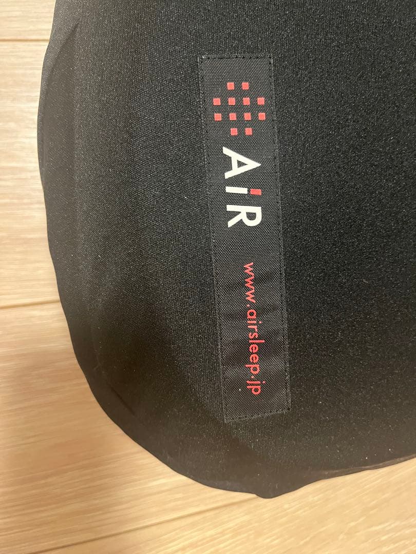 AIR 人間工学的デザイン枕 ブラック