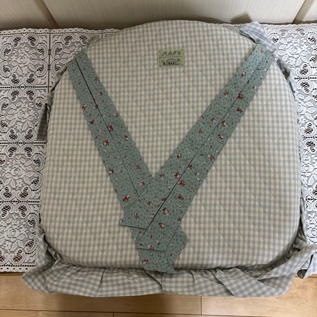 マニー　背当て付きコラージュシートクッション（ブルー）