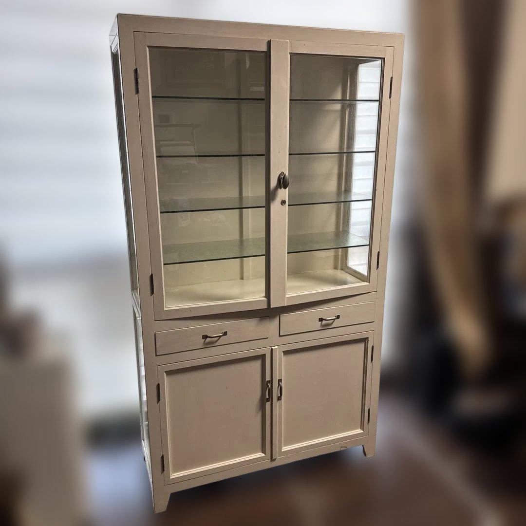 アンティーク ケビント　薬品棚　ガラスキャビネット　ホワイト　シャビー　飾り棚