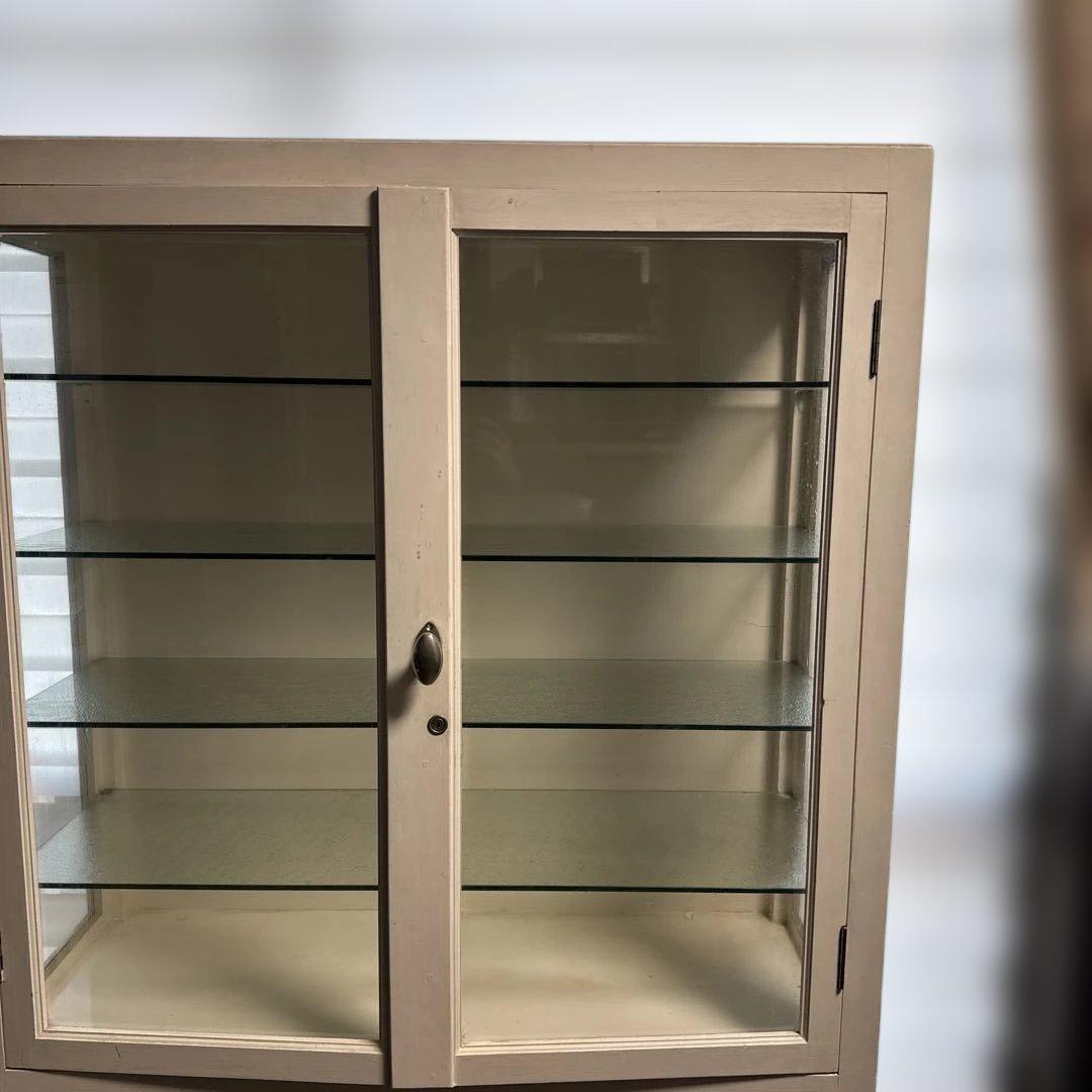 アンティーク ケビント　薬品棚　ガラスキャビネット　ホワイト　シャビー　飾り棚