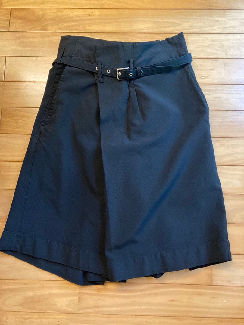 黒いキュロット ベルト付き サイドポケット