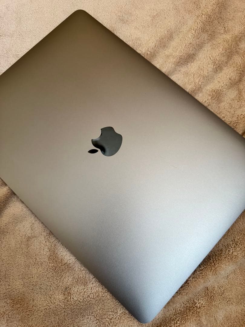 MacBook Air 13インチ 2018 i5 8GB 初期化済