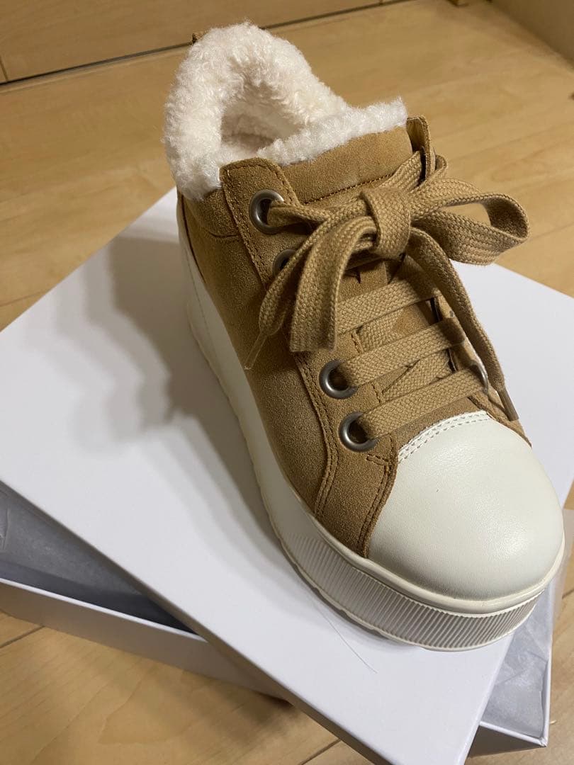 新品】鈴木あみさんプロデュースplatfom suede sneaker