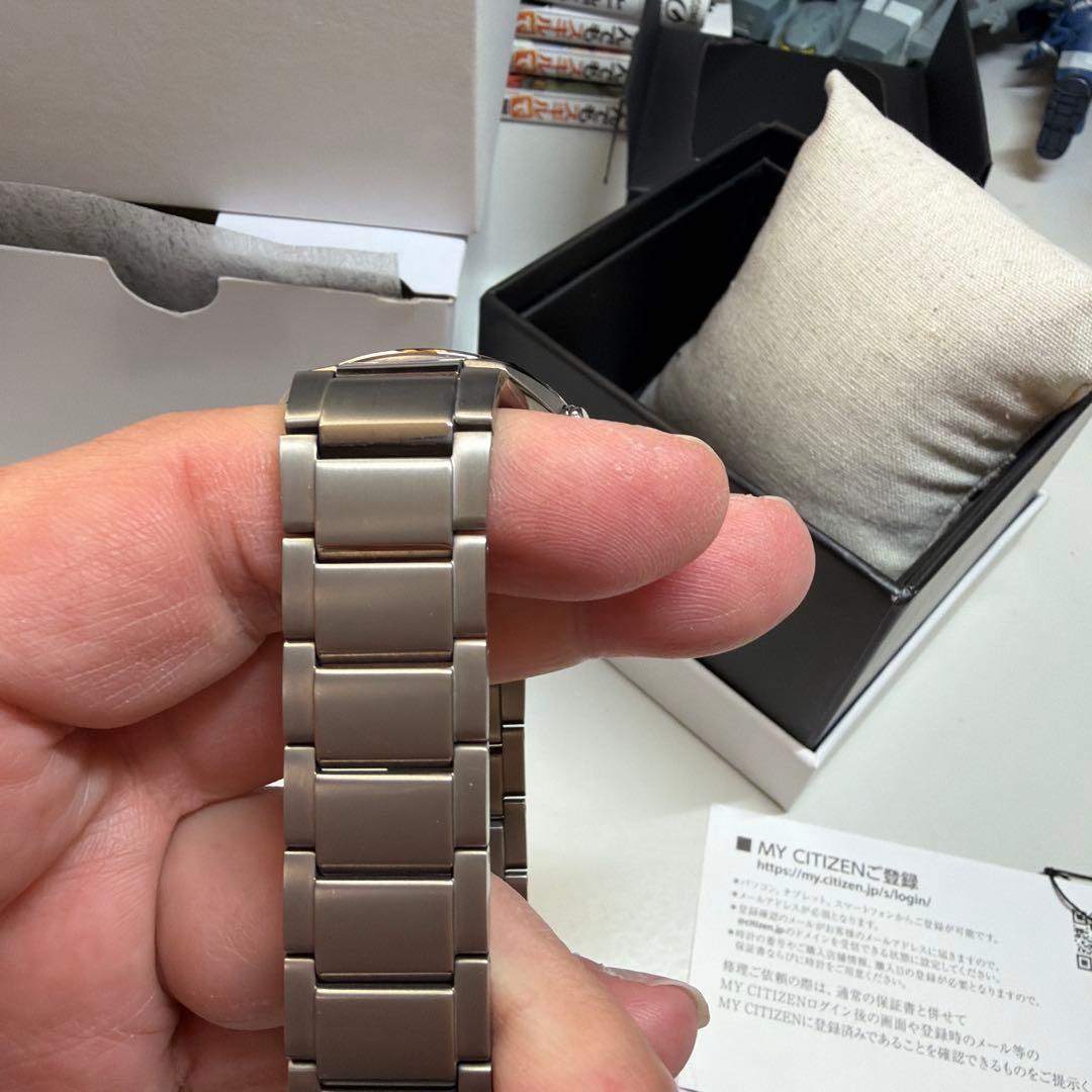 CITIZEN ATTEZA CB1120-50G チタン　エコドライブ