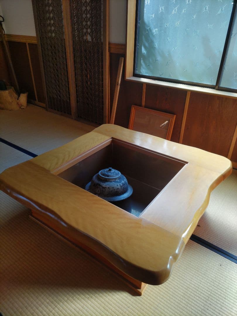 囲炉裏　桜の木