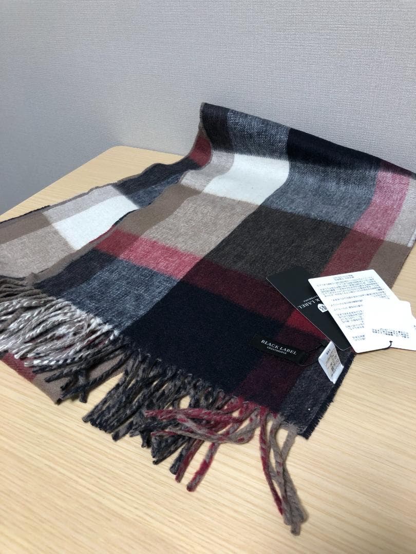 未使用 ブラックレーベル チェック マフラー ベージュ カシミヤ 50% 赤 黒