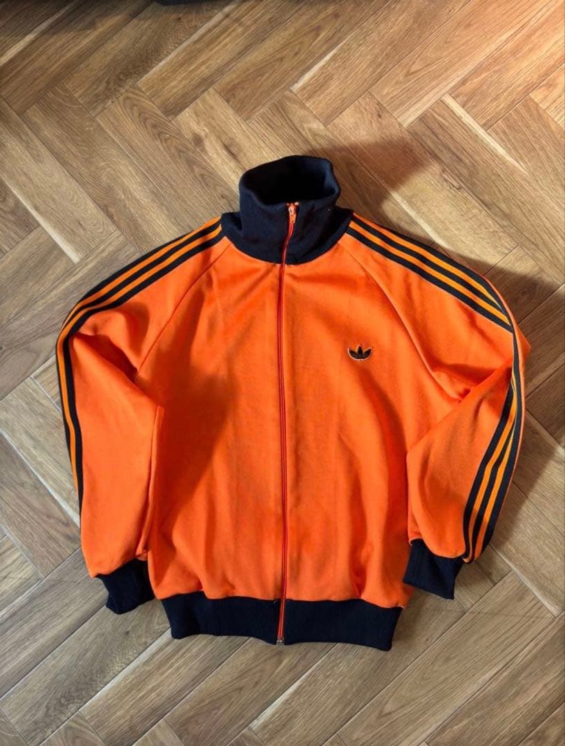 adidas トラックジャケット3号