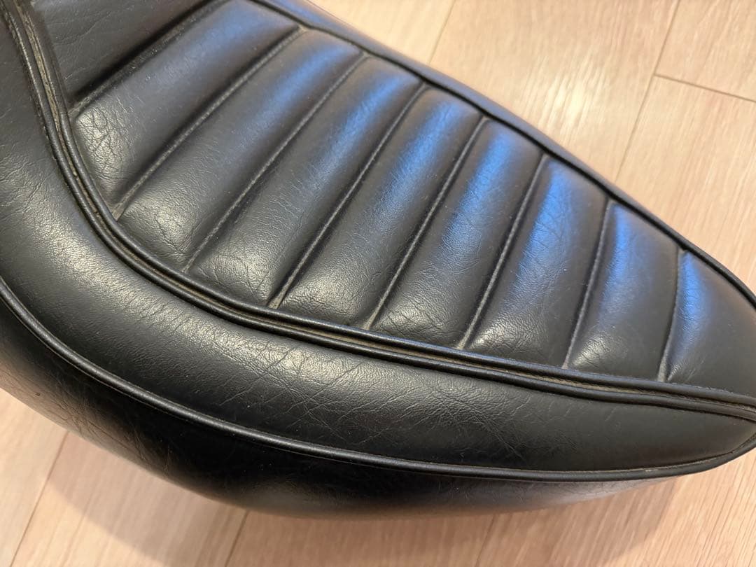 ザル　タックロールシート　EVO ソフテイル　ハーレー