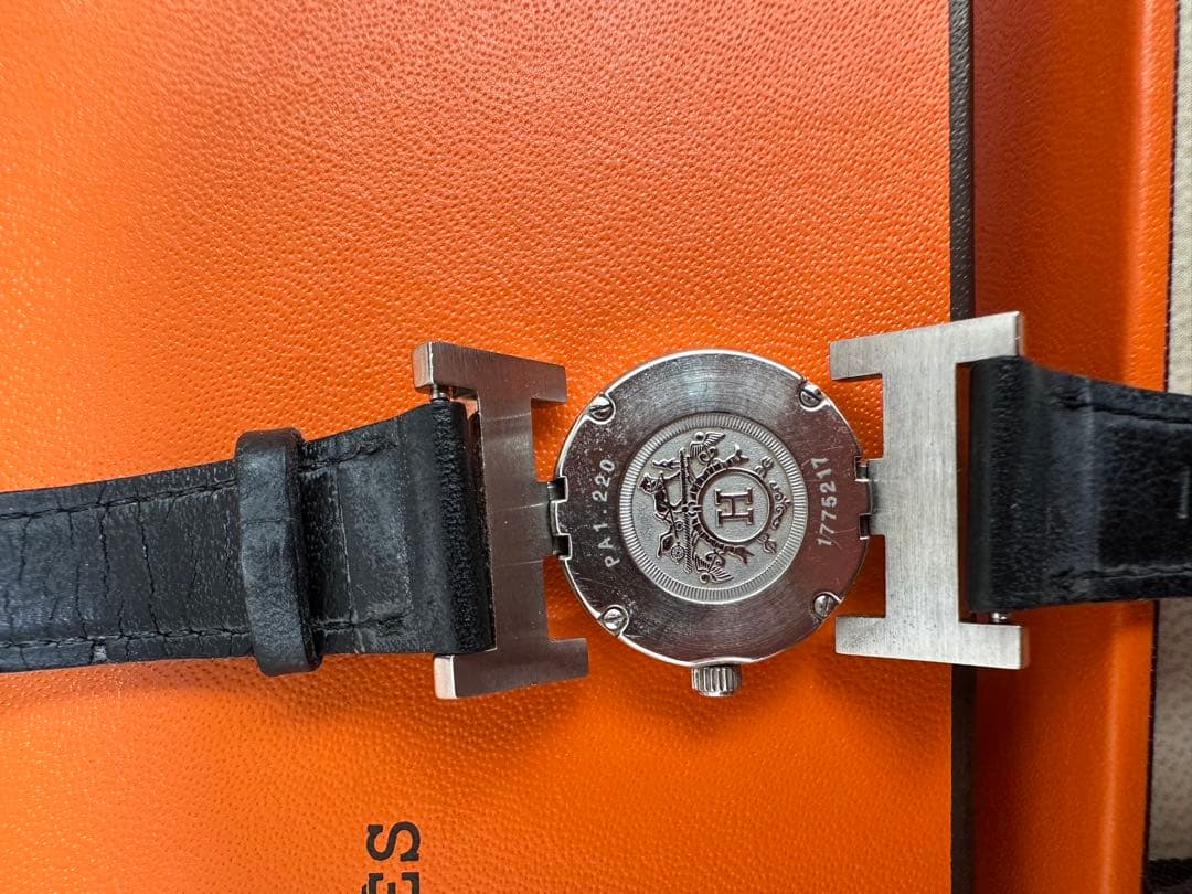 希少　エルメス HERMES パプリカ PA1.220 レディース　腕時計