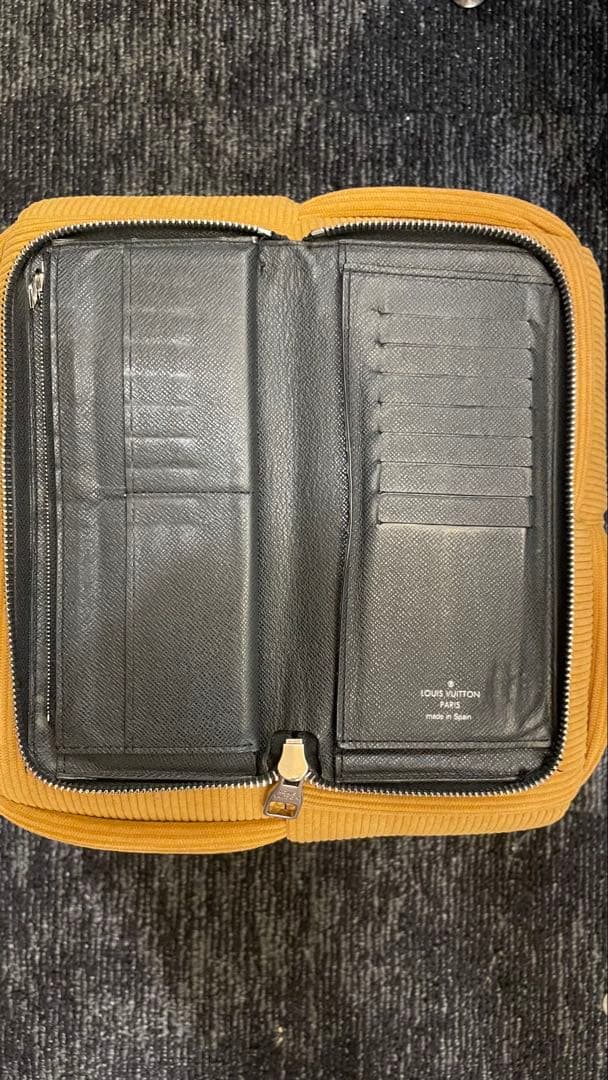 ルイヴィトン ラウンドファスナー 財布
