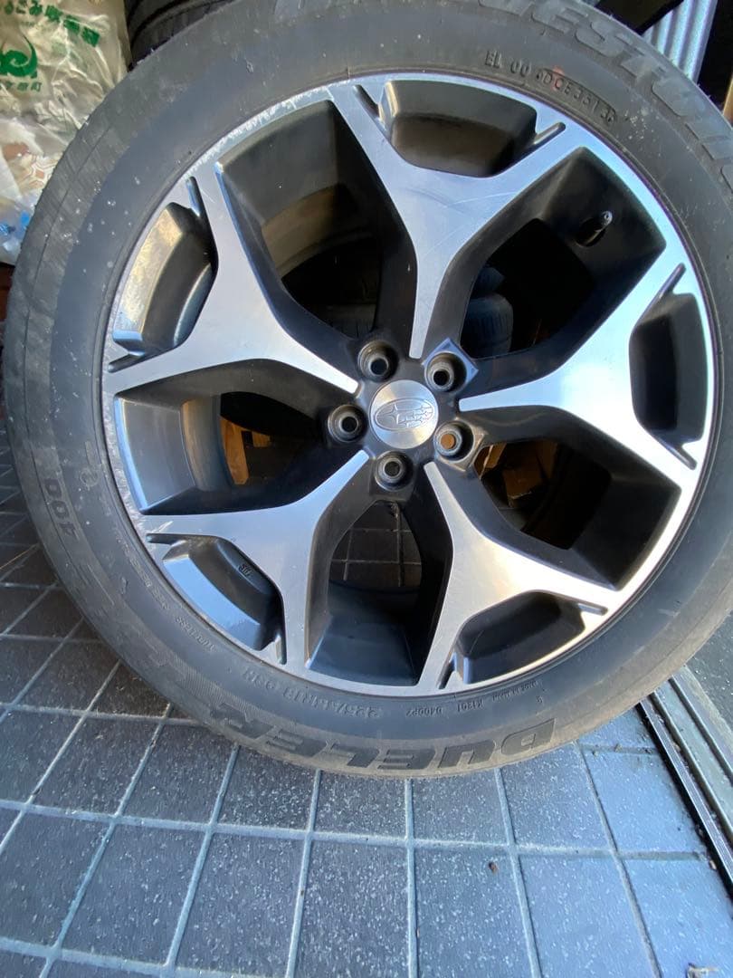 J*Q様 スバル　フォレスター　225/55R18 ホイール4本セット　タイヤ付